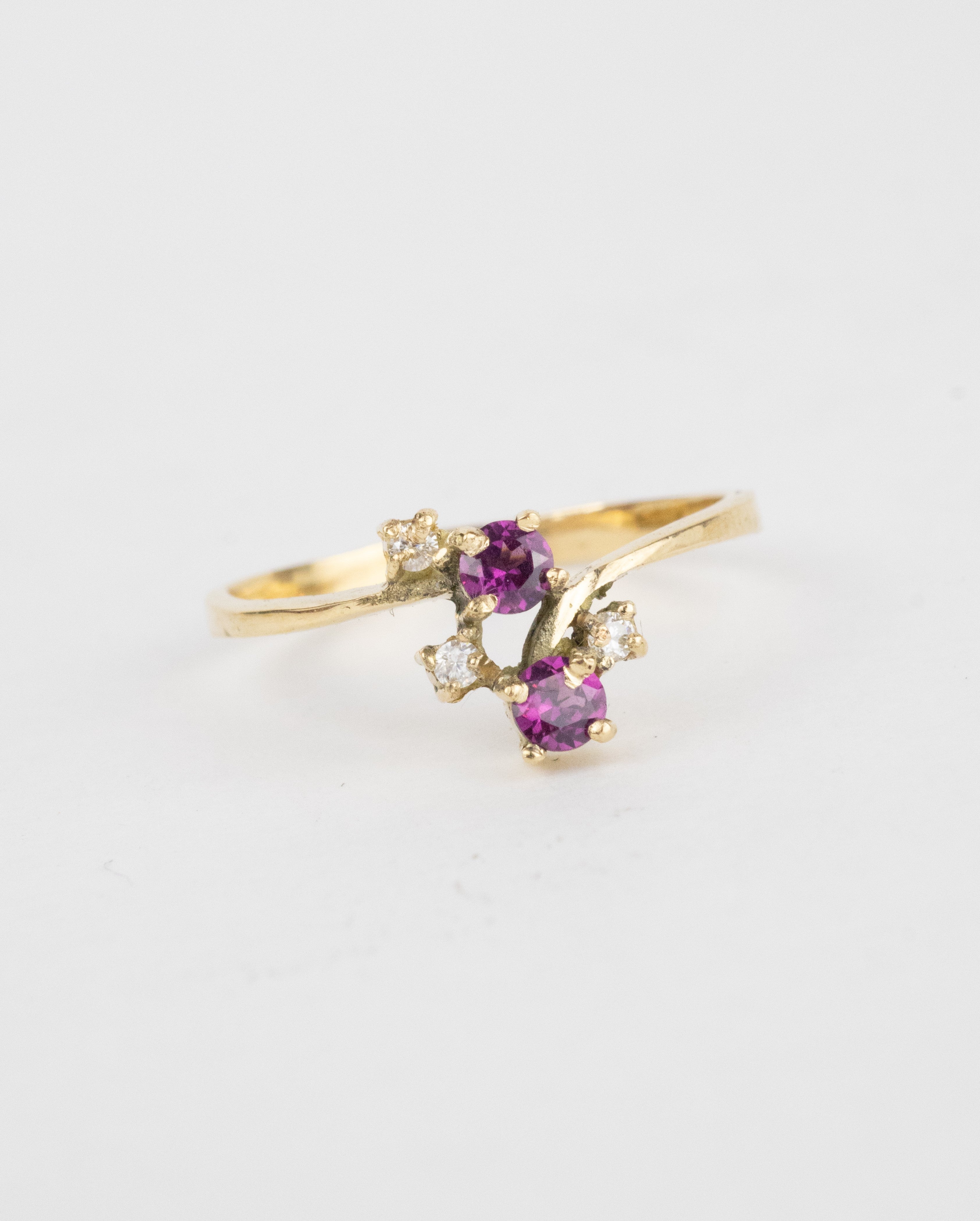 Anillo rodolita y moissanita / TALLA 6 / 2 Rodolitas / 3 Moissanitas / Oro 18 K