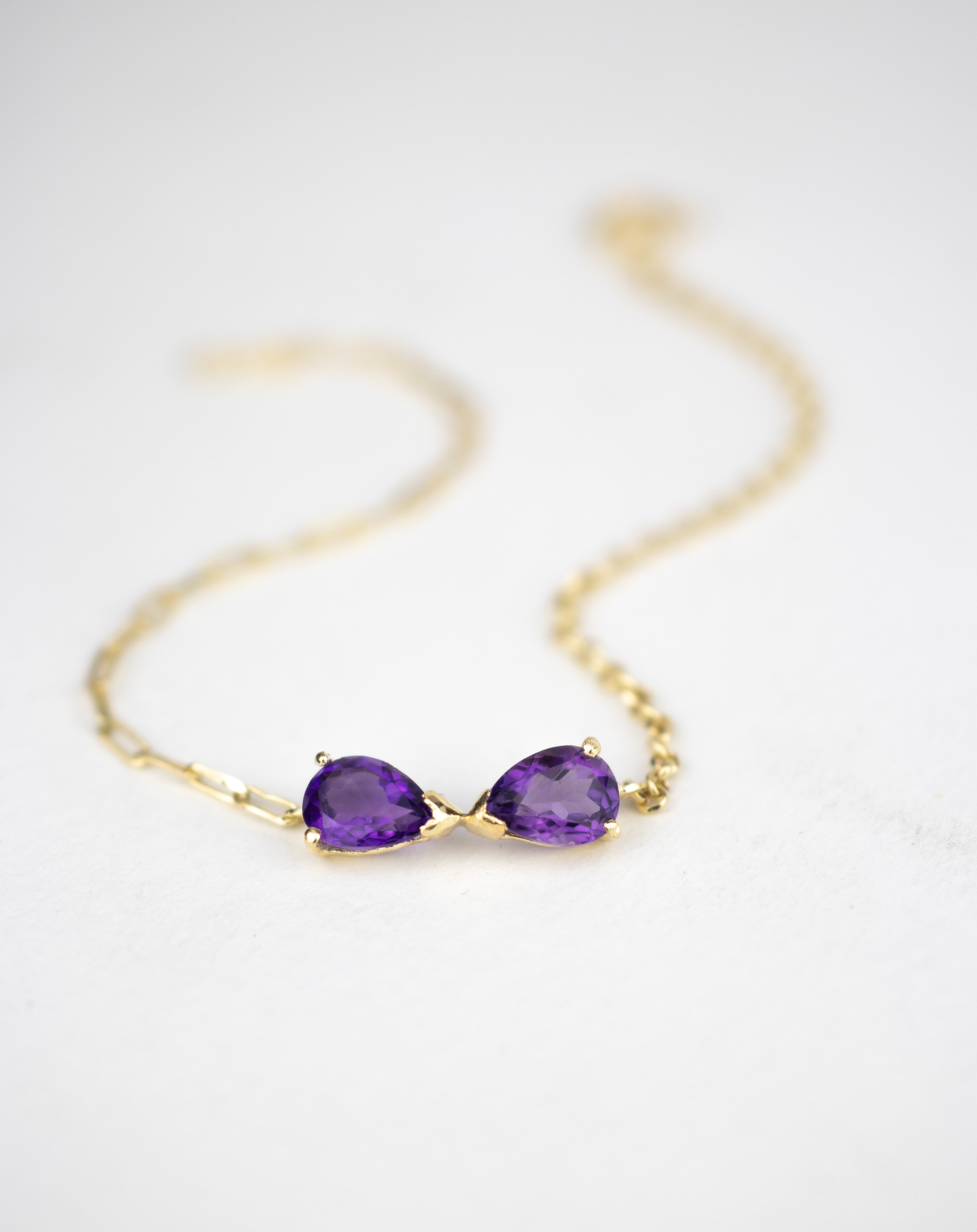 Pulsera dúo de amatistas / Tamaño 18 CM / 2 Amatistas / Oro 18 K