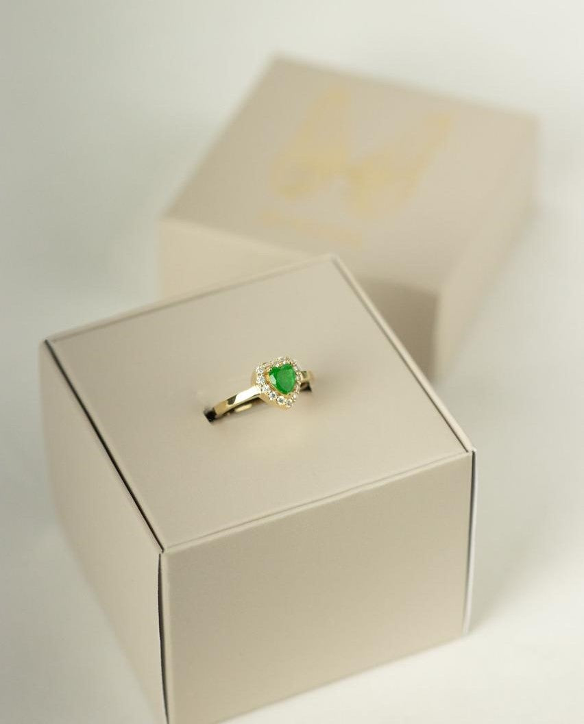 Anillo corazón de esmeralda & diamantes  / TALLA 6 / 1 Esmeralda / 14 Diamantes / Oro 18 K